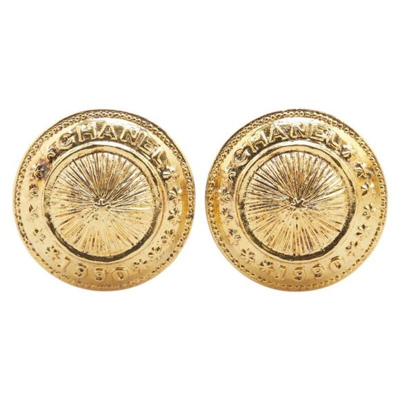 CHANEL Logo Round Vintage Clip-On Earrings Gold Tone Auth #07882 - Picture 1 of 6
